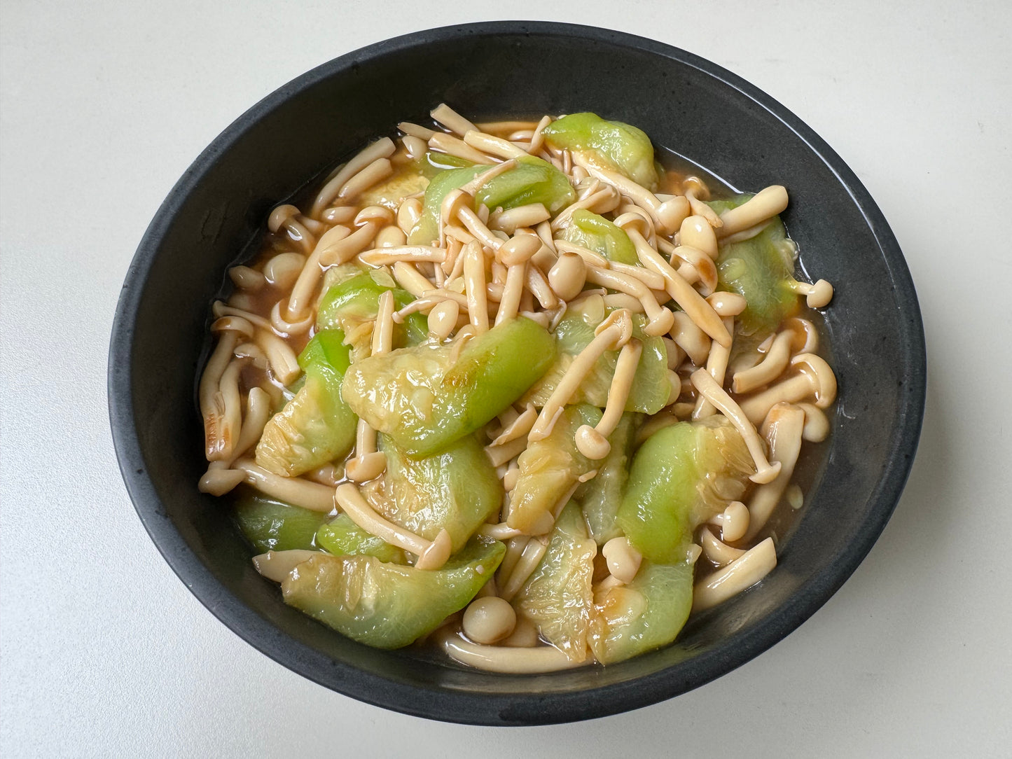 Stir Fried Gourd with Shimeji Mushroom